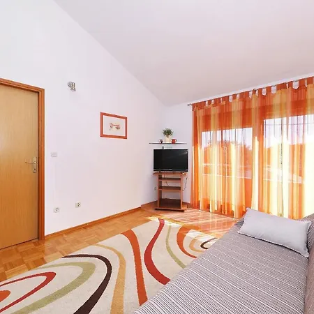 11896a Appartamento Božava